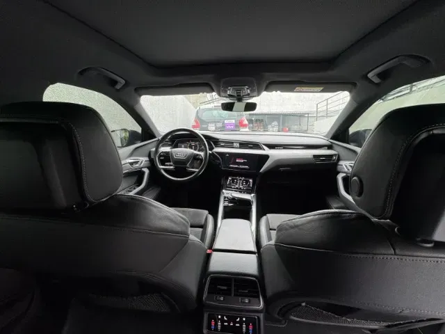 Audi E-tron Sportback - Imagem 4