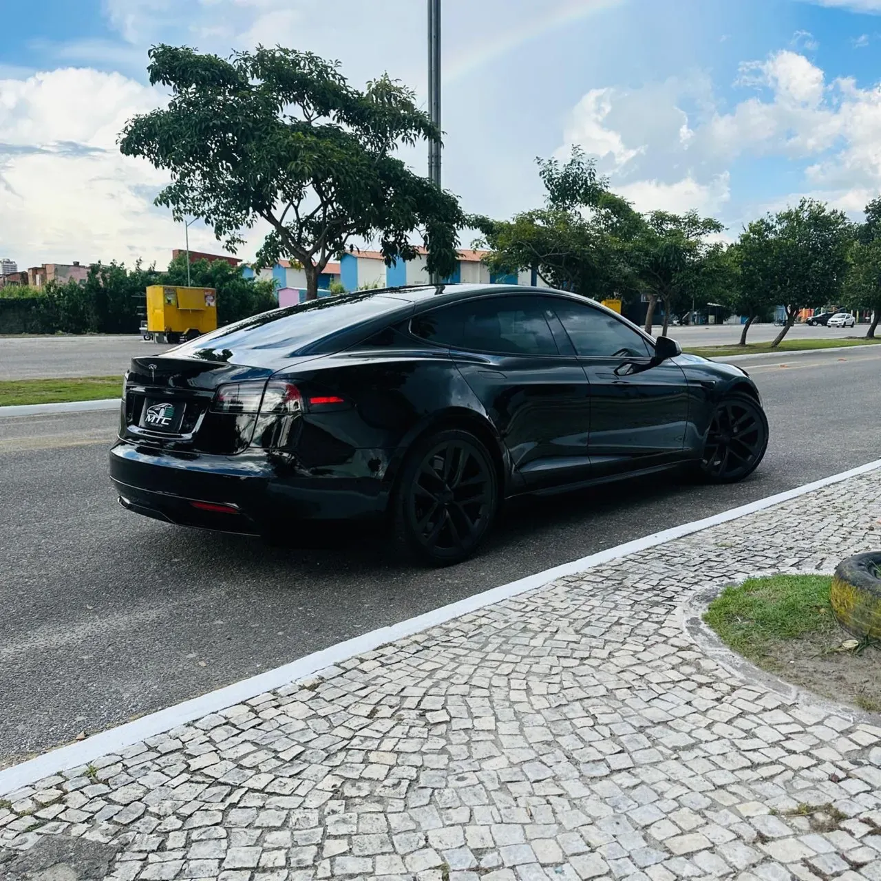 Tesla Model S - Imagem 3