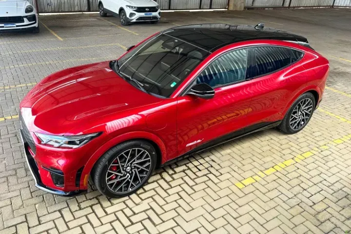 Ford Mustang Mach-e - Imagem 6