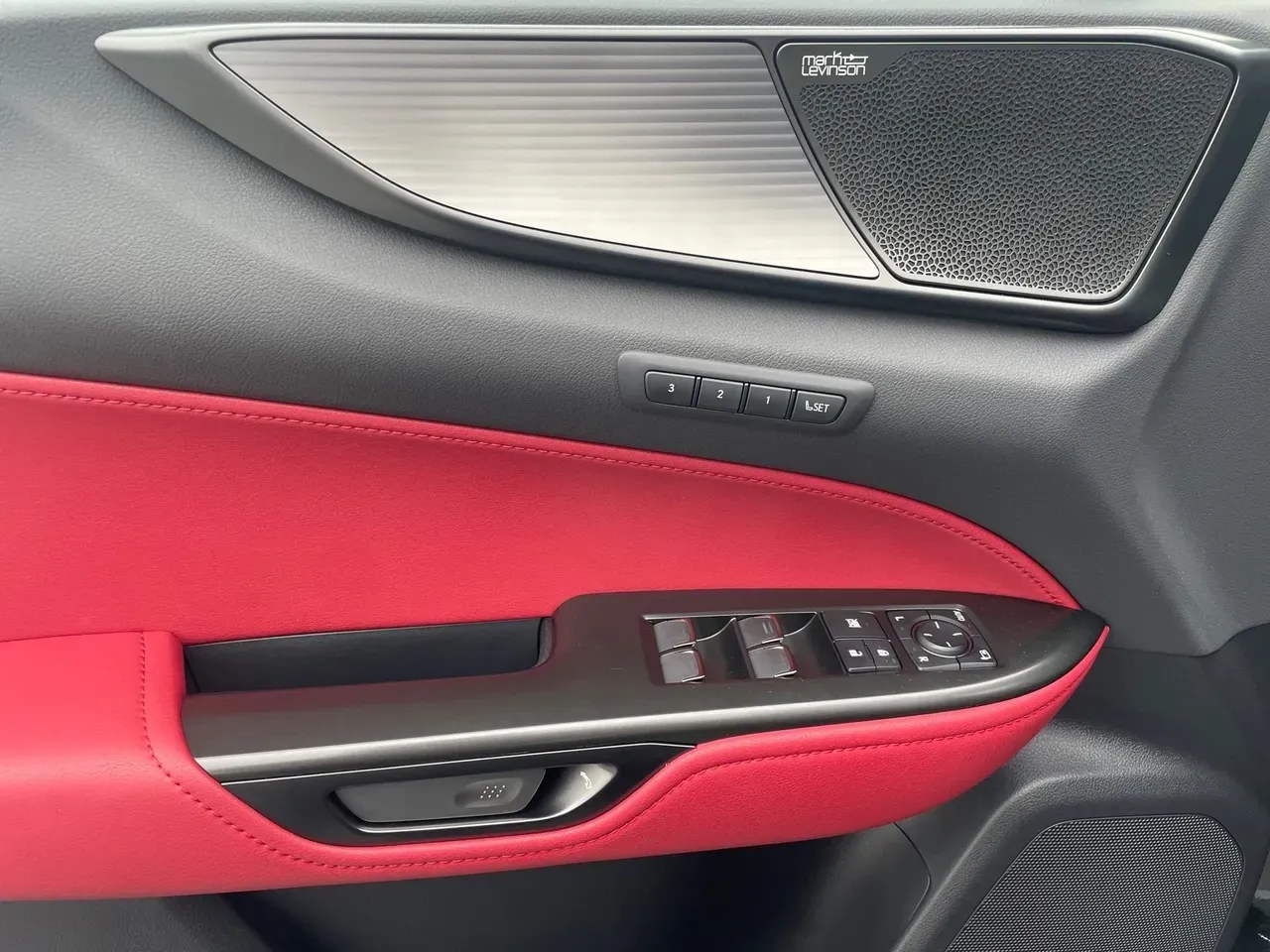 Lexus Nx 450h+ Plug-in Hybrid - Imagem 14