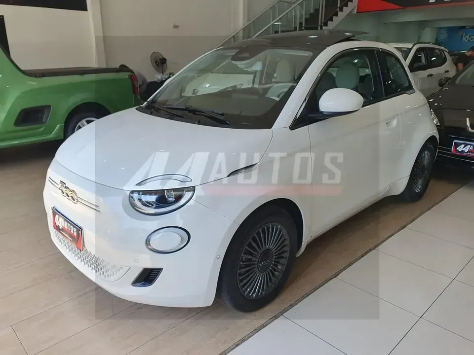 Foto de um fiat 500e