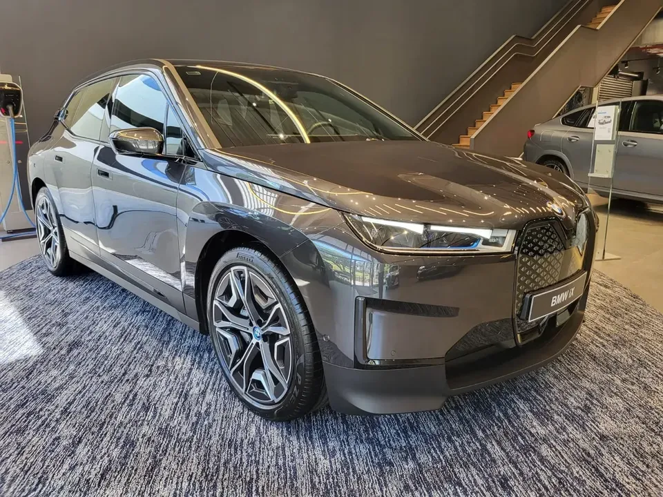Foto de um bmw ix