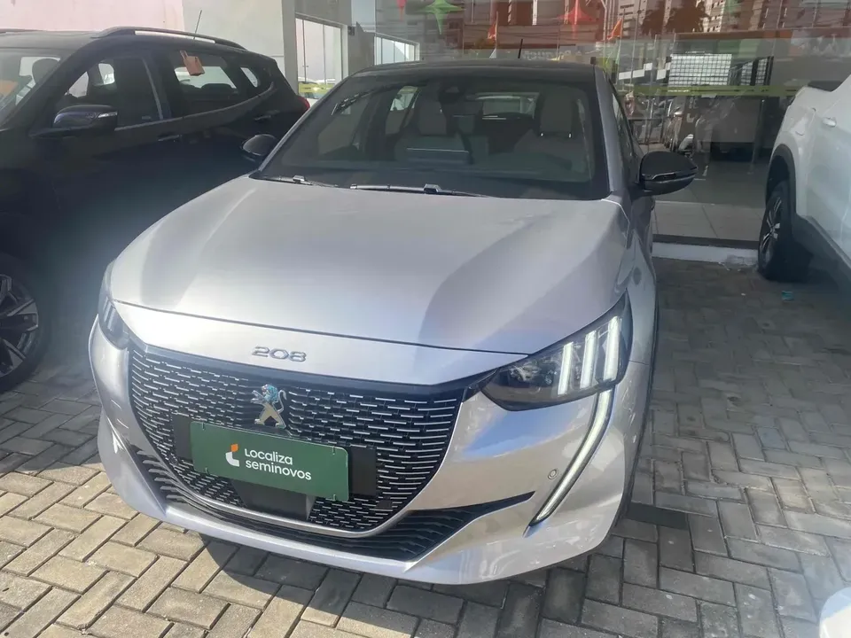 Foto de um peugeot e-208