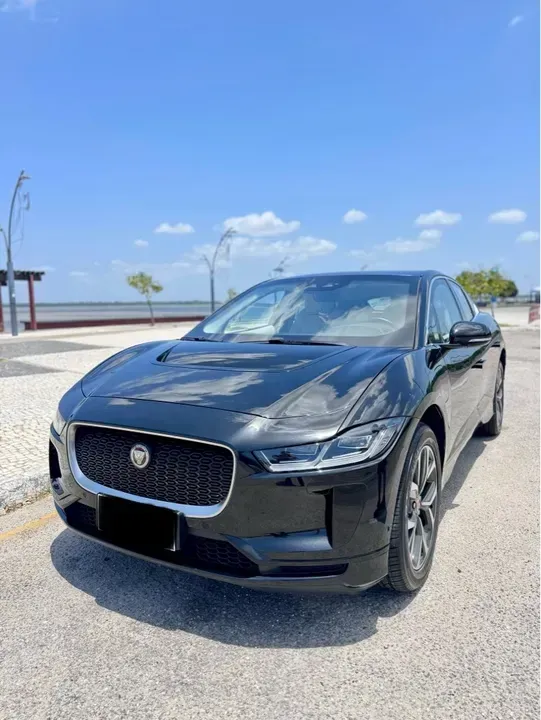 Foto de um jaguar i-pace
