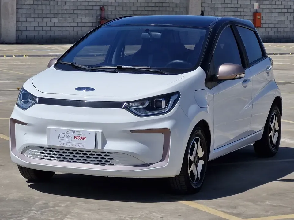 Foto de um jac e-js1