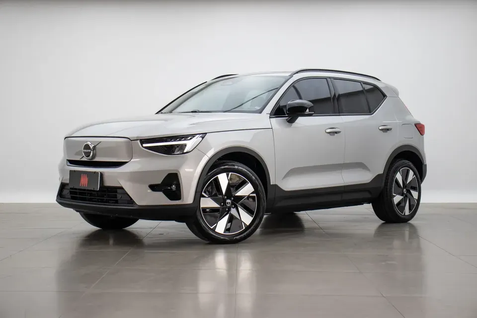 Foto de um volvo xc40 recharge