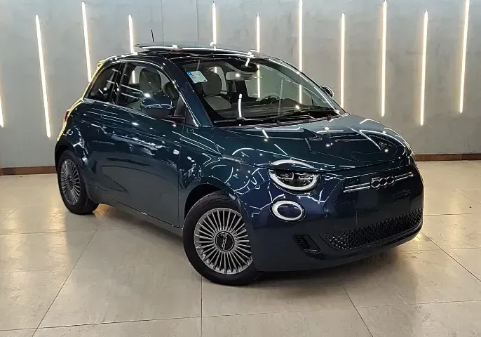 Foto de um fiat 500e
