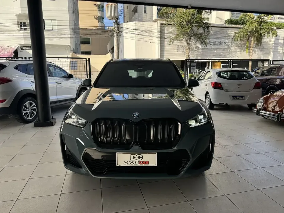Foto de um bmw ix1