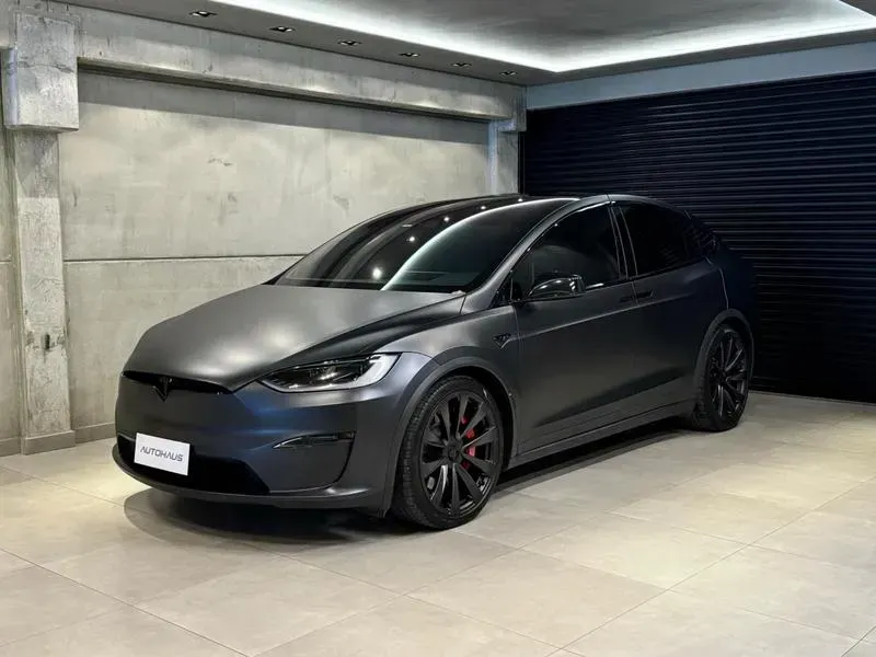 Foto de um tesla model x