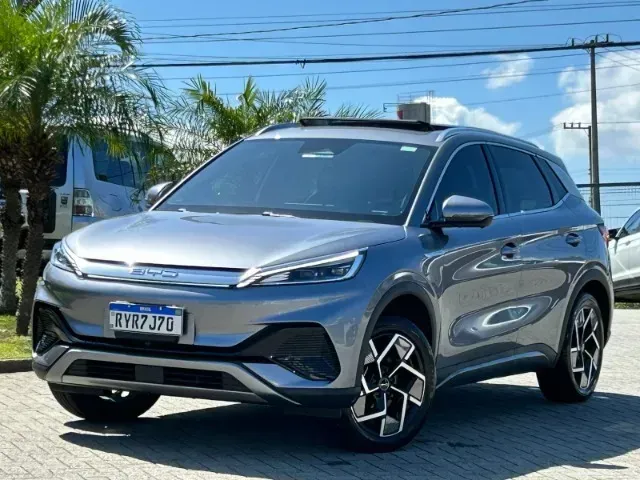 Foto de um byd yuan plus