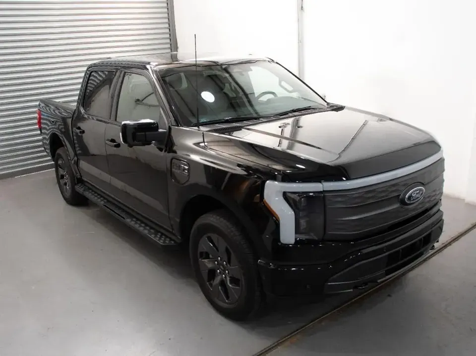 Foto de um ford f-150 lightning