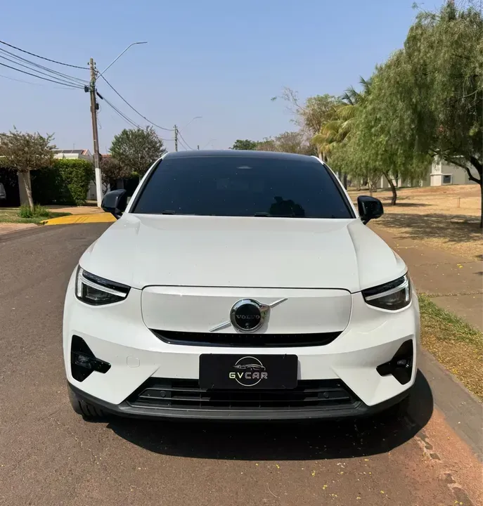 Foto de um volvo c40 recharge