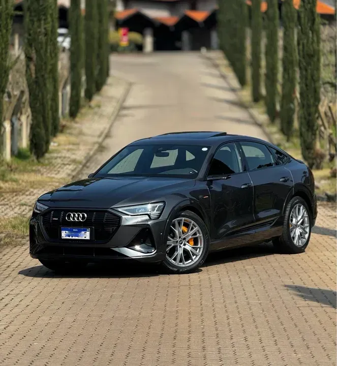 Foto de um audi q4 sportback e-tron