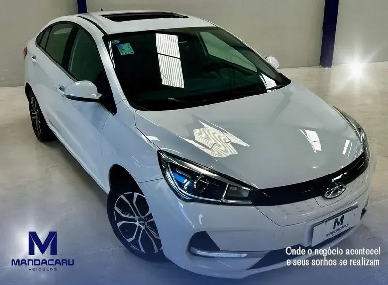 Foto de um chery arrizo 5e