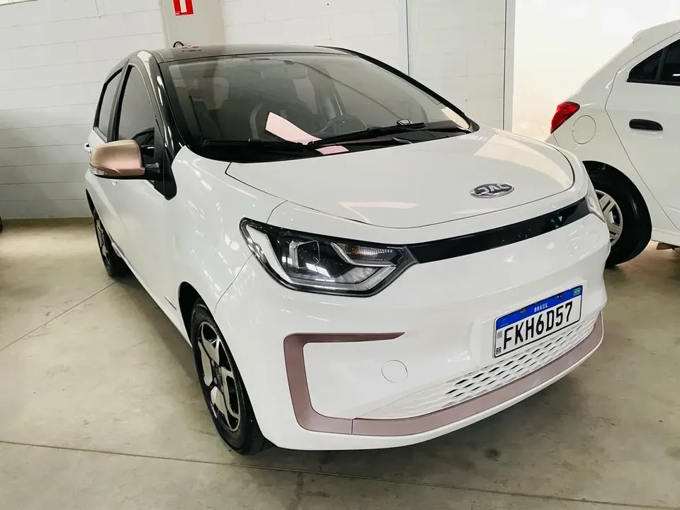 Foto de um jac e-js1