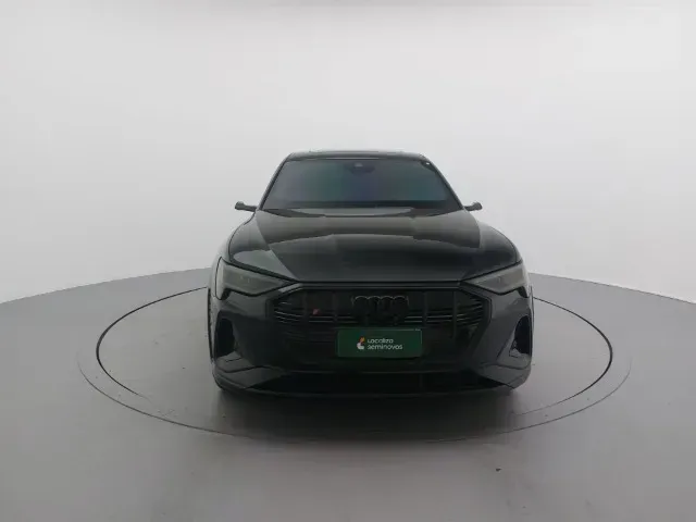 Foto de um audi e-tron s sportback