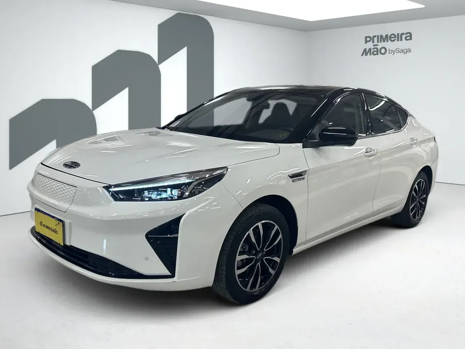 Foto de um jac e-j7