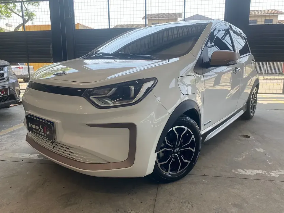 Foto de um jac e-js1
