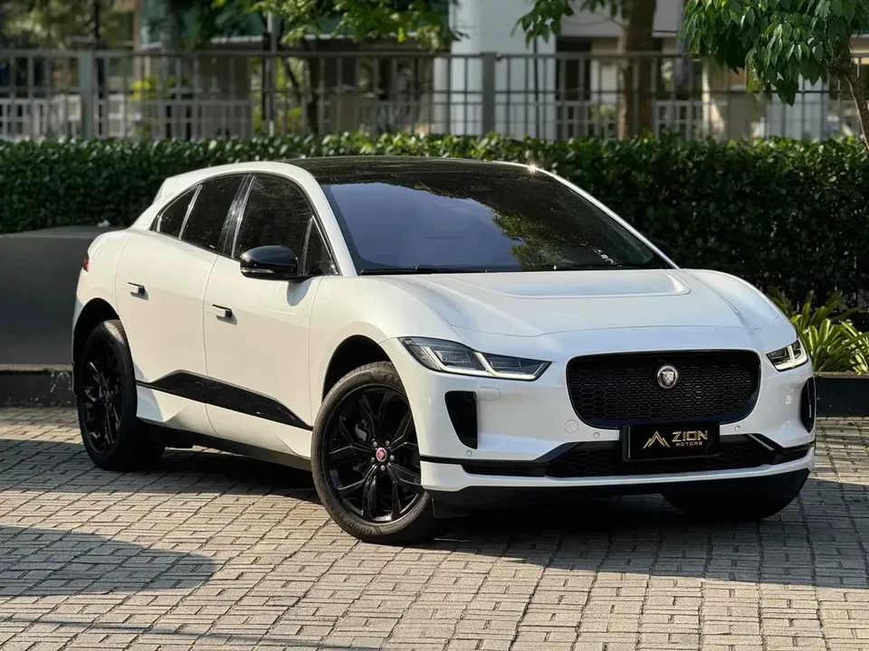 Foto de um jaguar i-pace