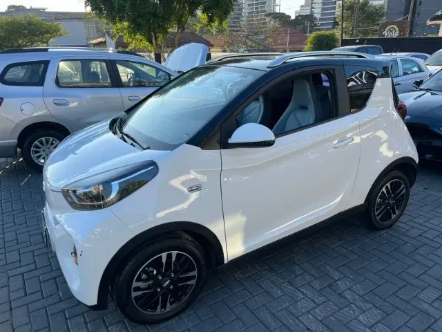 Foto de um chery icar