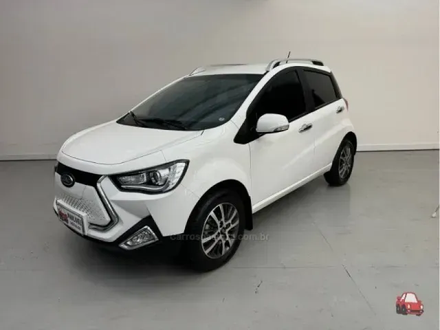Foto de um jac iev20