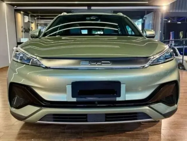 Foto de um byd yuan plus
