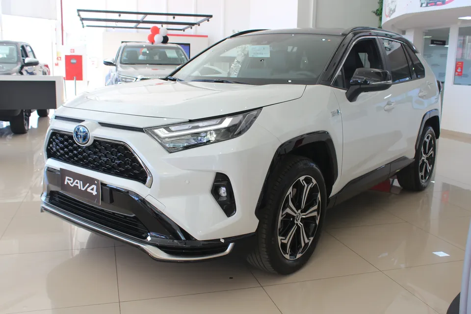 Foto de um toyota rav4 prime