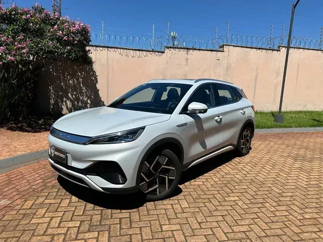 Foto de um byd yuan plus