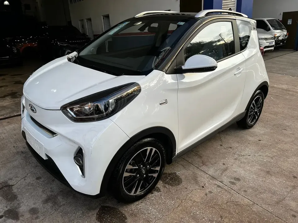 Foto de um chery eq7
