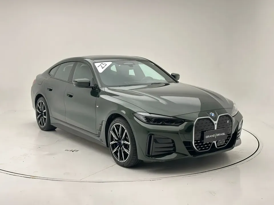 Foto de um bmw i4 edrive40