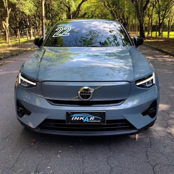 Foto de um volvo c40 recharge