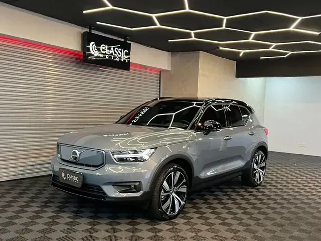 Foto de um volvo xc40 recharge