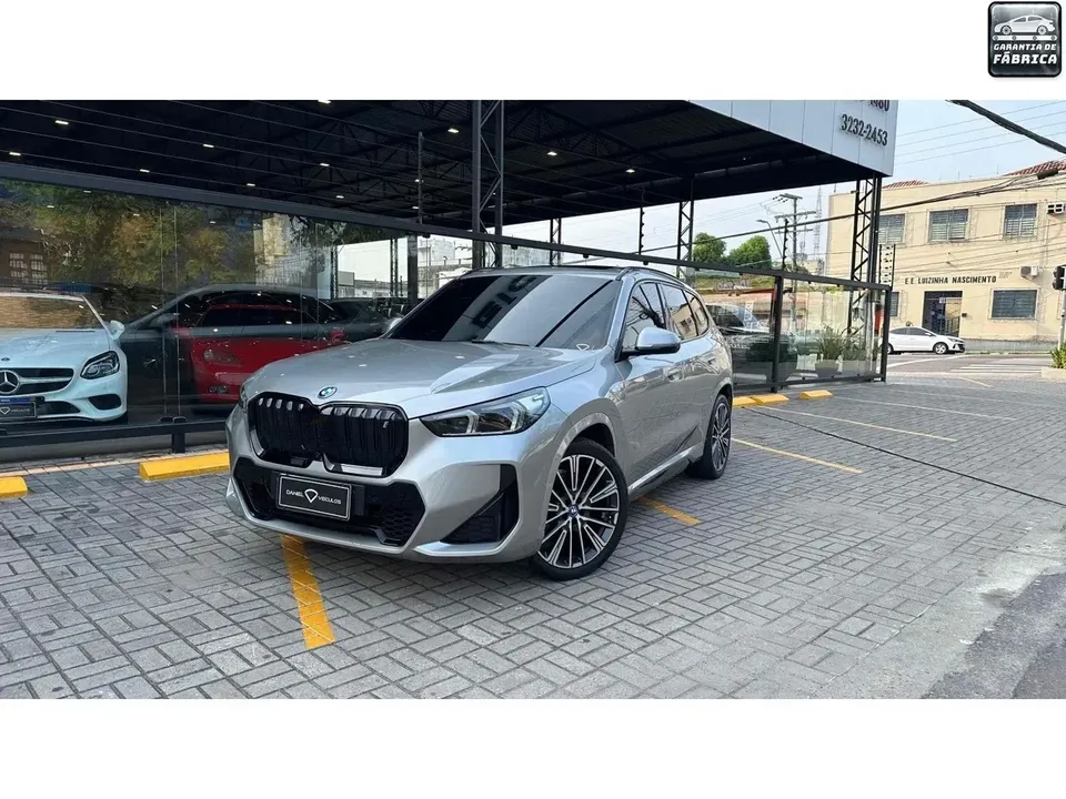 Foto de um bmw ix1