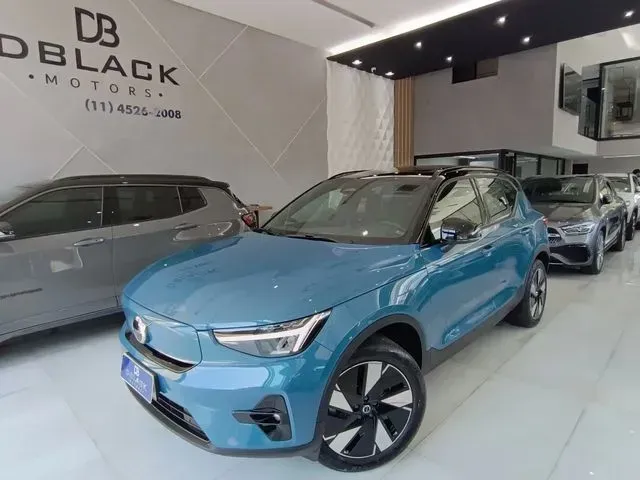 Foto de um volvo xc40 recharge