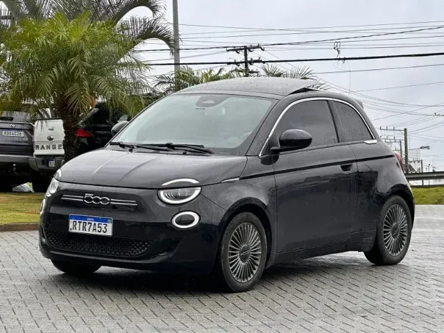 Foto de um fiat 500e