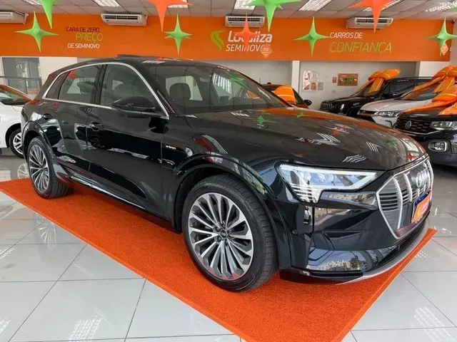 Foto de um audi q4 e-tron