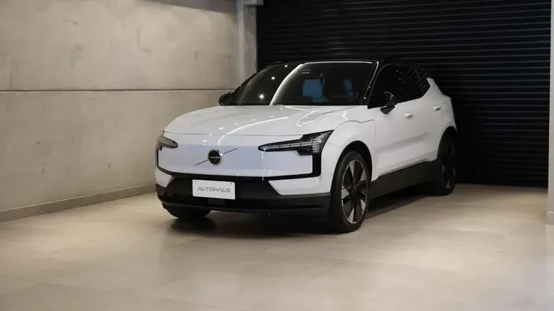 Foto de um volvo ex30