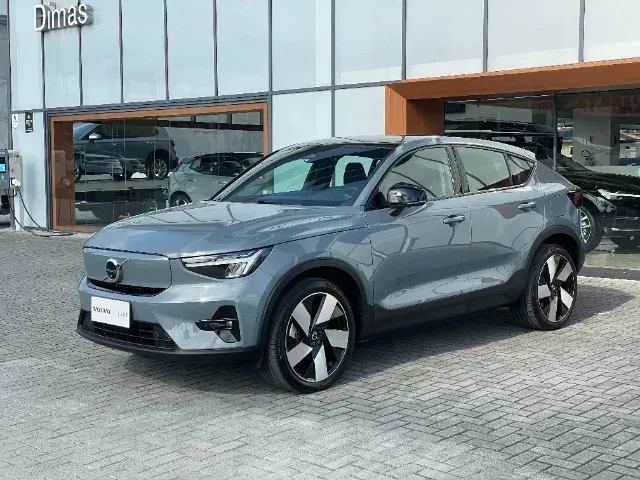 Foto de um volvo c40 recharge