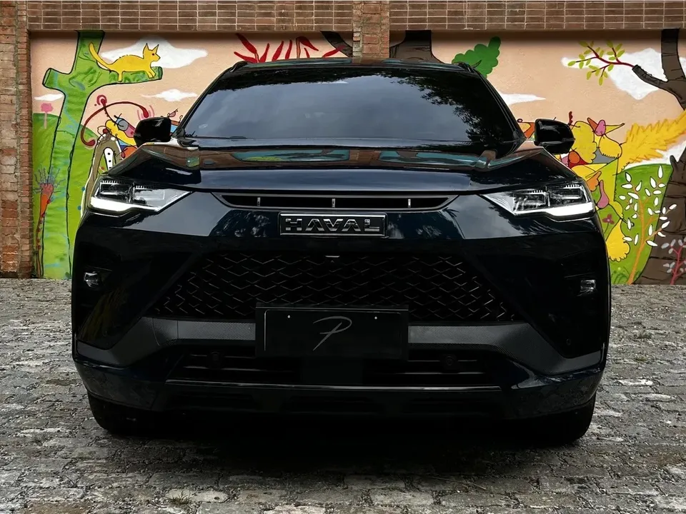 Foto de um gwm haval h6 plug-in hybrid