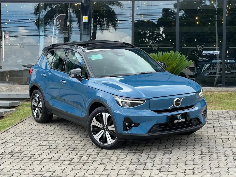 Foto de um volvo xc40 recharge