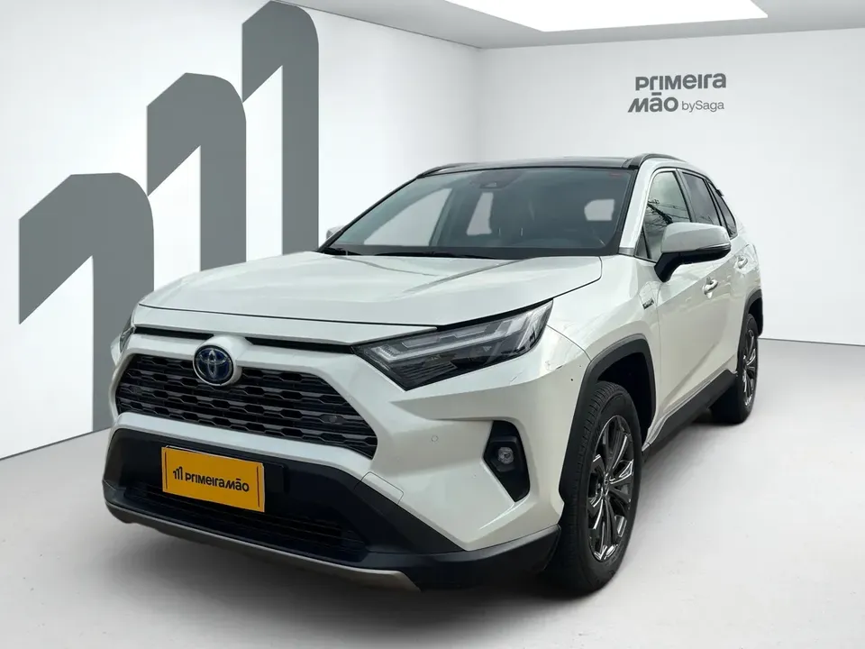 Foto de um toyota rav4 prime