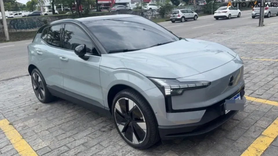 Foto de um volvo ex30