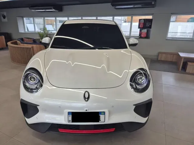 Foto de um peugeot e-208