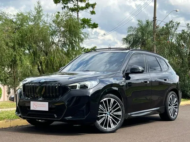 Foto de um bmw ix1
