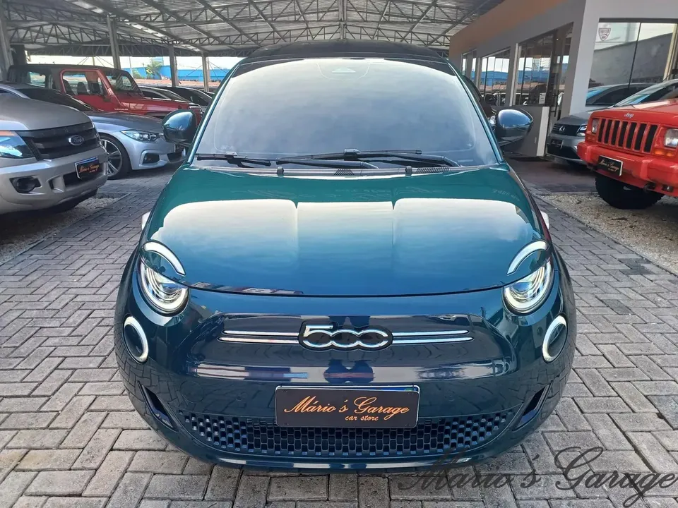 Foto de um fiat 500e