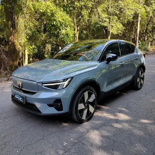 Foto de um volvo c40 recharge