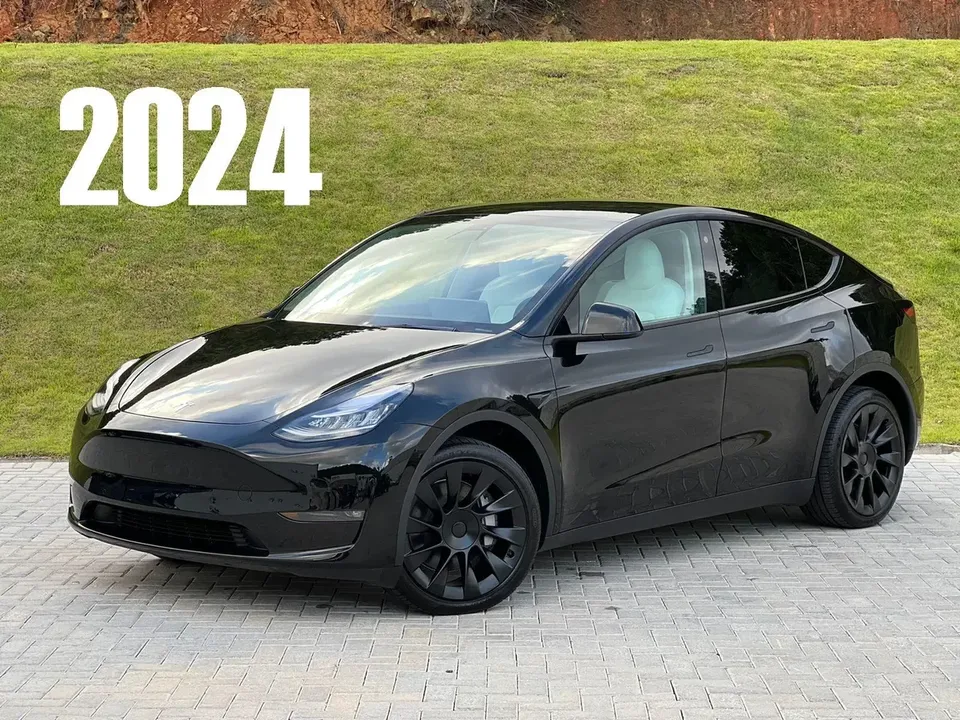 Foto de um tesla model y