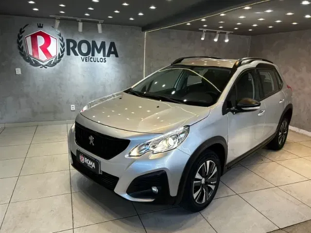 Foto de um peugeot e-2008