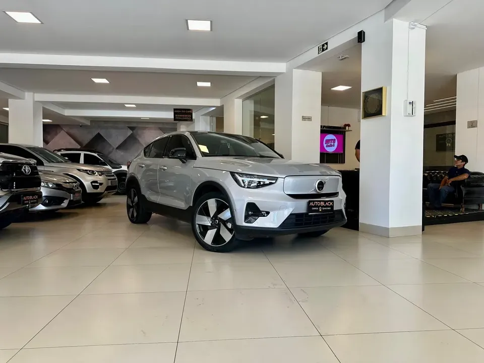 Foto de um volvo c40 recharge
