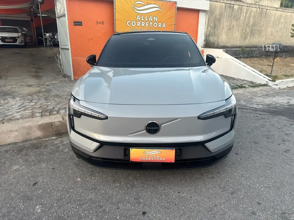 Foto de um volvo ex30